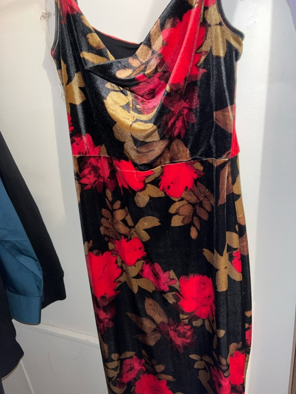 Women's Black Floral Red & Gold Sleeveless Dress